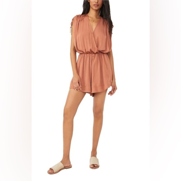 Bea Sleeveless Romper in Brown Free People Size XS - Picture 5 of 11